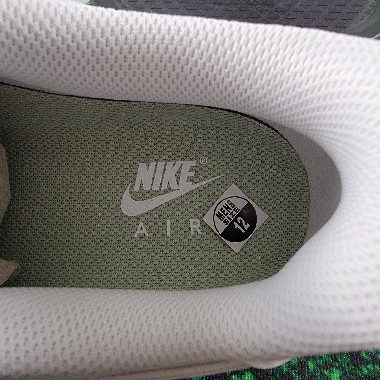 Men's Nike Air Force 1 '07 White/Honeydew-White (DV0788 105) Sz 12M 13.5W7