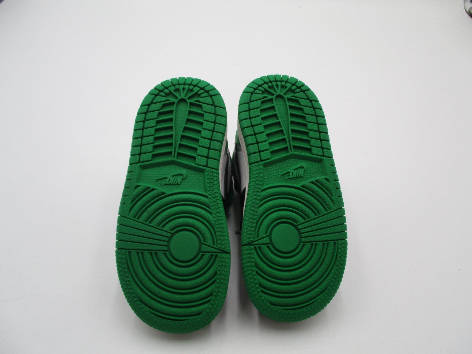 Nike Kids Sneaker Bundle – Royal Blue/Black & Green/White – Sizes 7C + 7Y (1A8)14