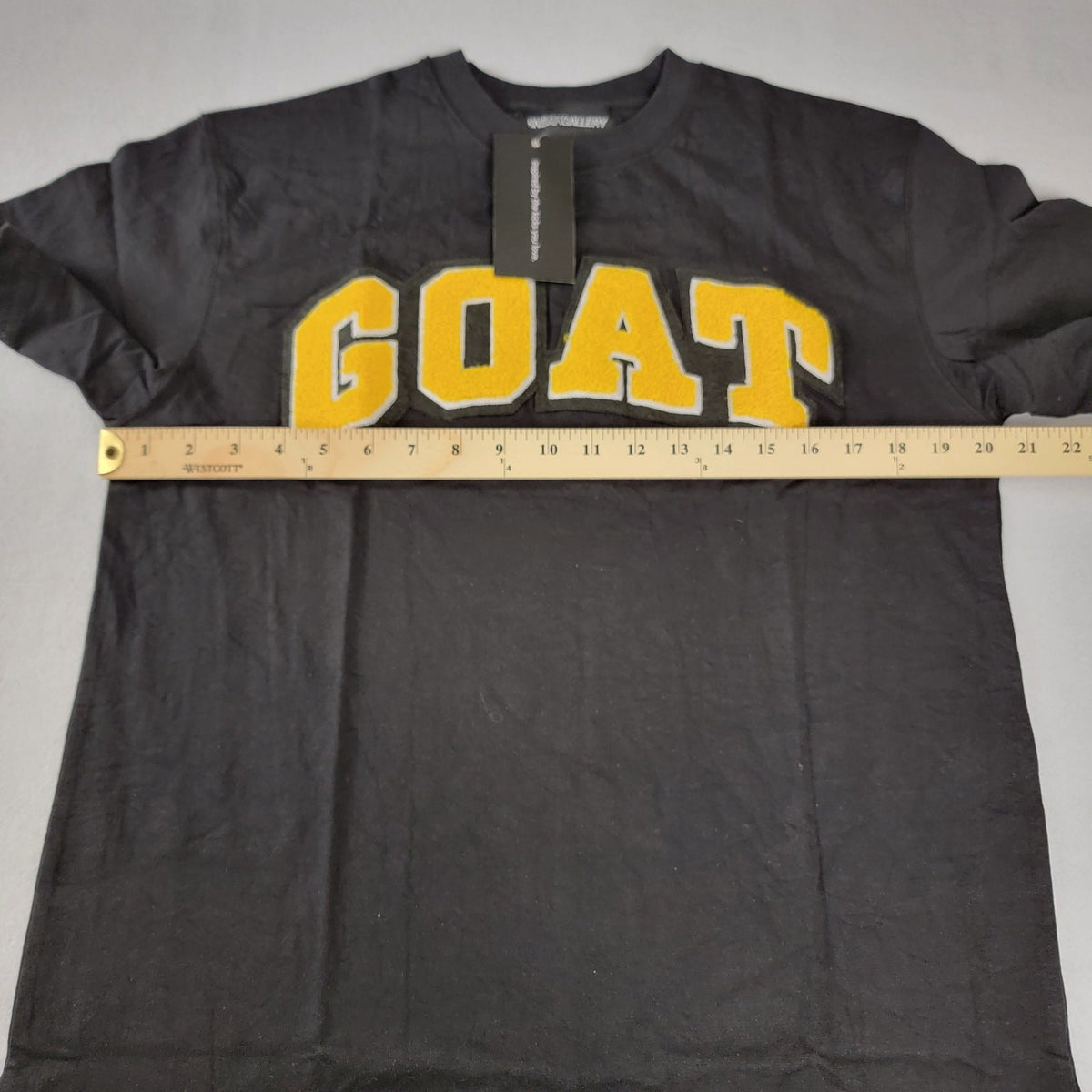 Sneak Gallery GOAT T-Shirt & Shorts Set Size Medium Black NWT5