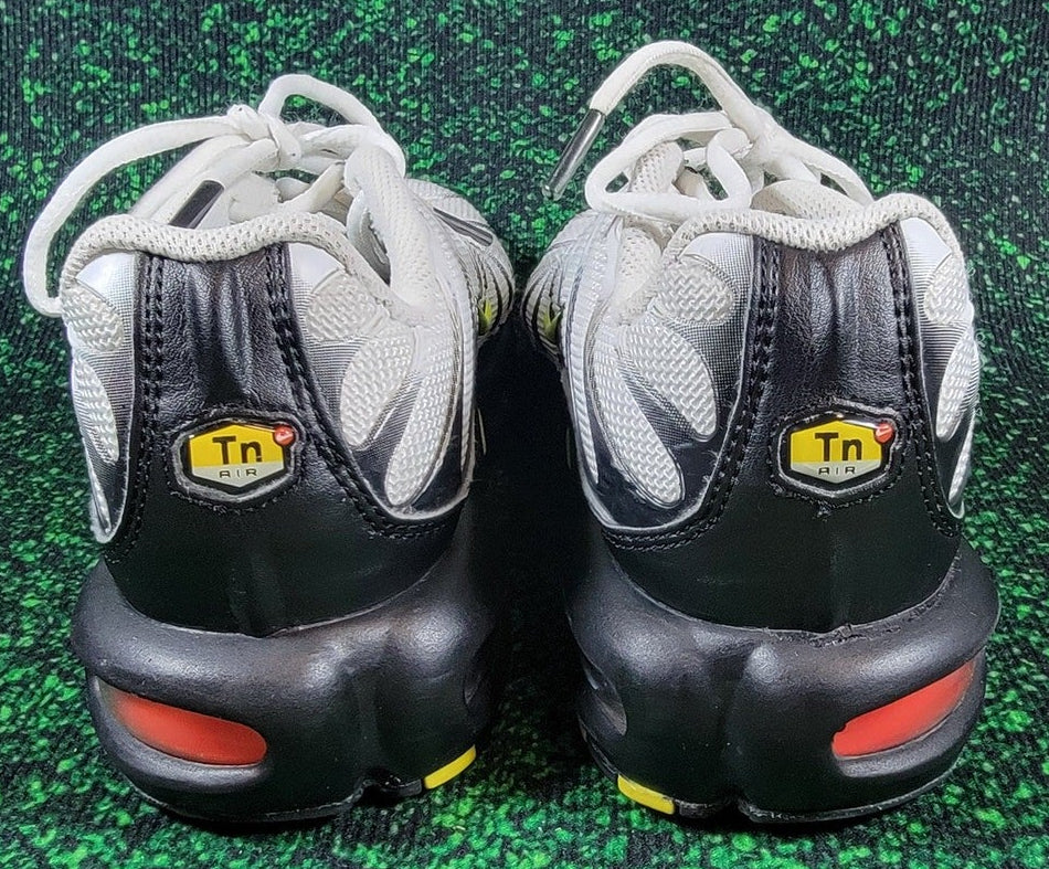 Nike Air Max Plus 'Black Volt' Size 7 AJ2013 1004