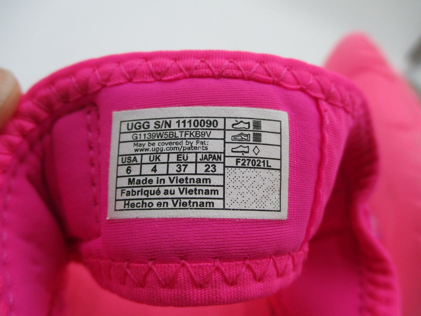 UGG Shoes Womens Size 6 Pink Logo Strappy Platform Wedge Sport Sandals 111009010