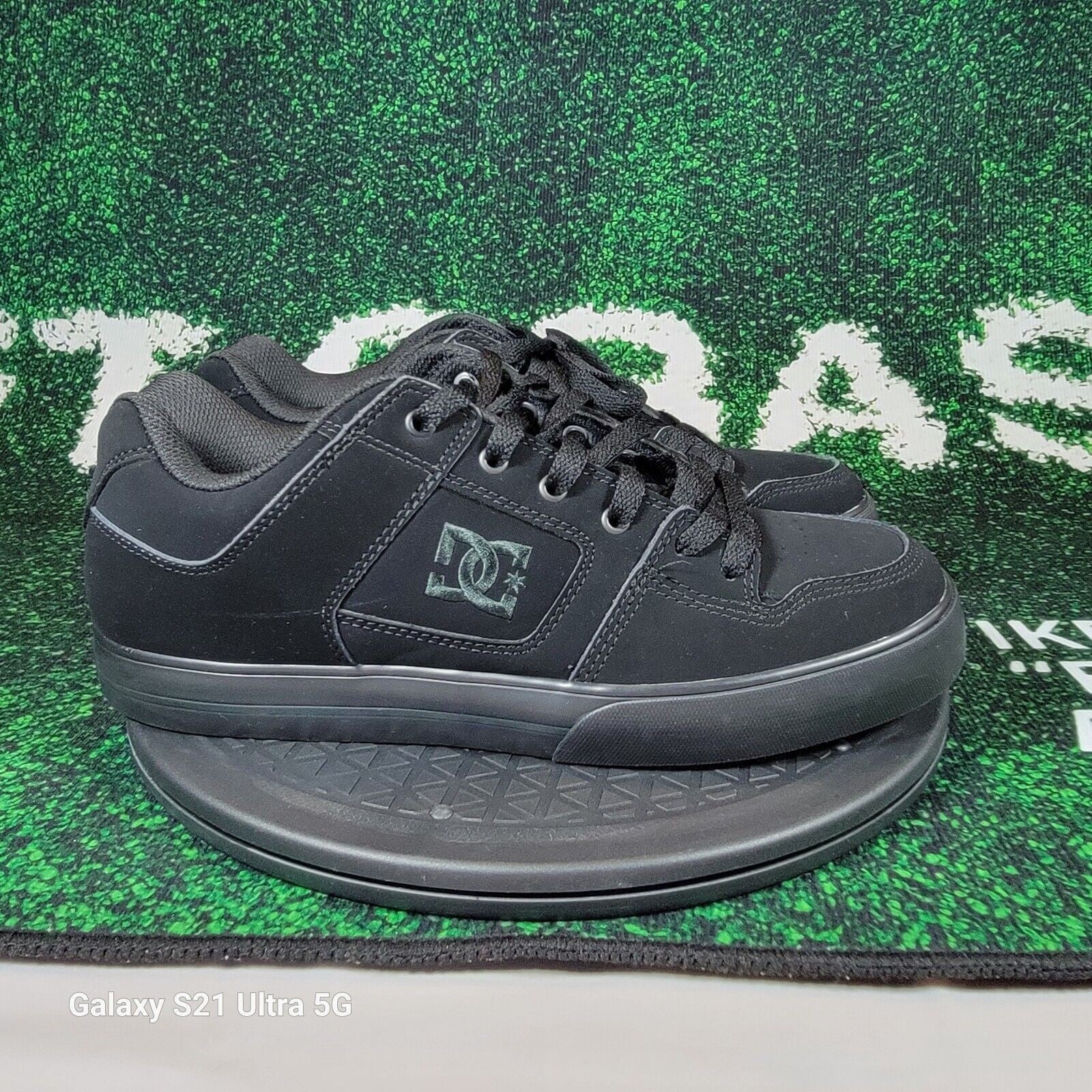 DC Shoes Pure A Lace Up Skate Sneaker In Triple Black Size US 10.5