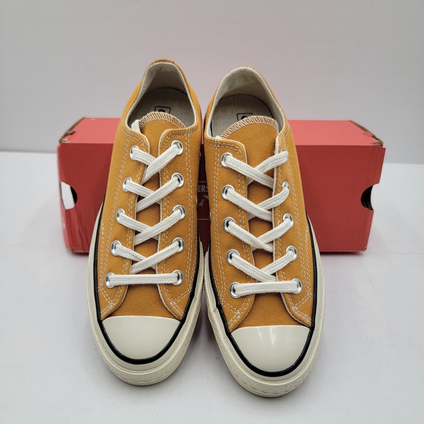 Converse Chuck 70 Low Yellow Sneakers  Size 3.5Y (5.5W)3