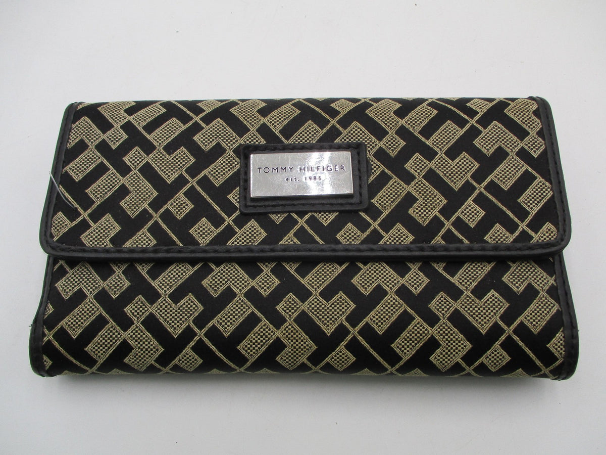 Tommy Hilfiger Wallet Womens One Size Black Geometric Checkbook Wristlet0