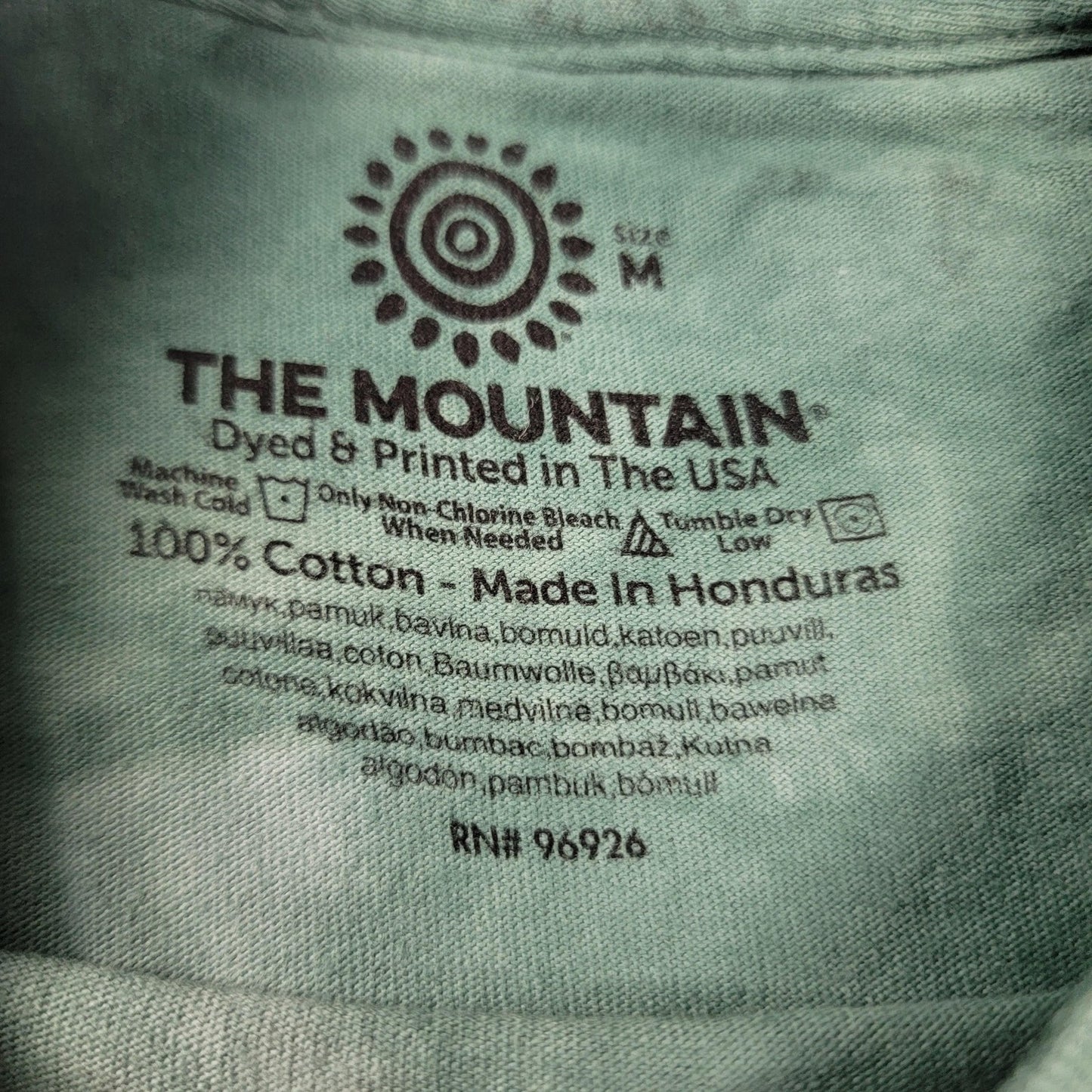 2 Pack The Mountain T shirts Age of Dragons & Bigfoot Sz M