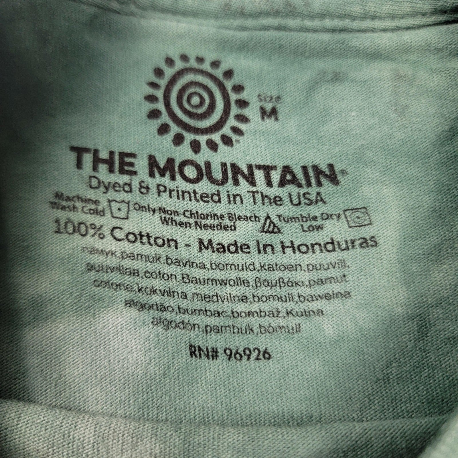 2 Pack The Mountain T shirts Age of Dragons & Bigfoot Sz M