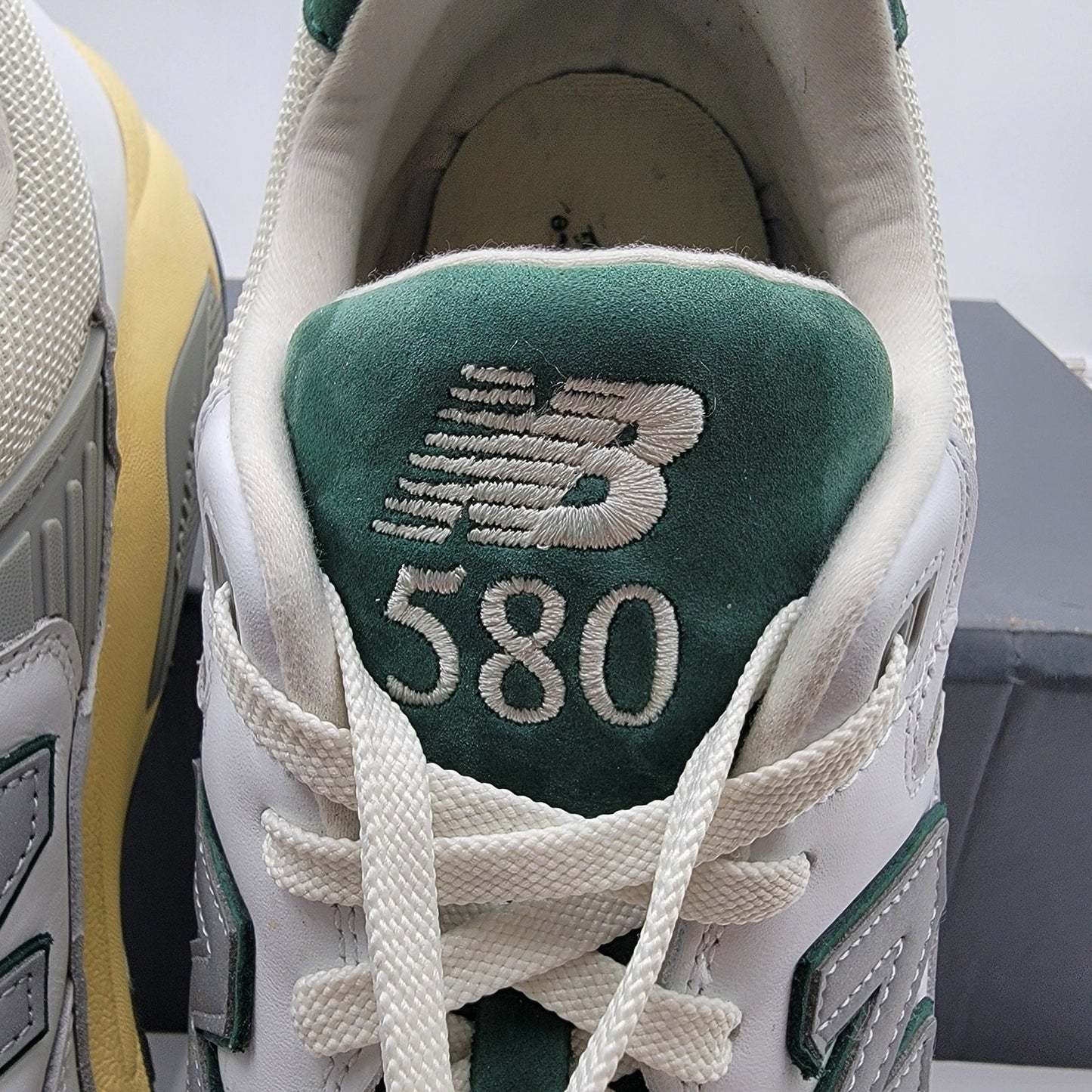 New Balance 580 'White Nightwatch Green' Sz 14 MT580RCA4