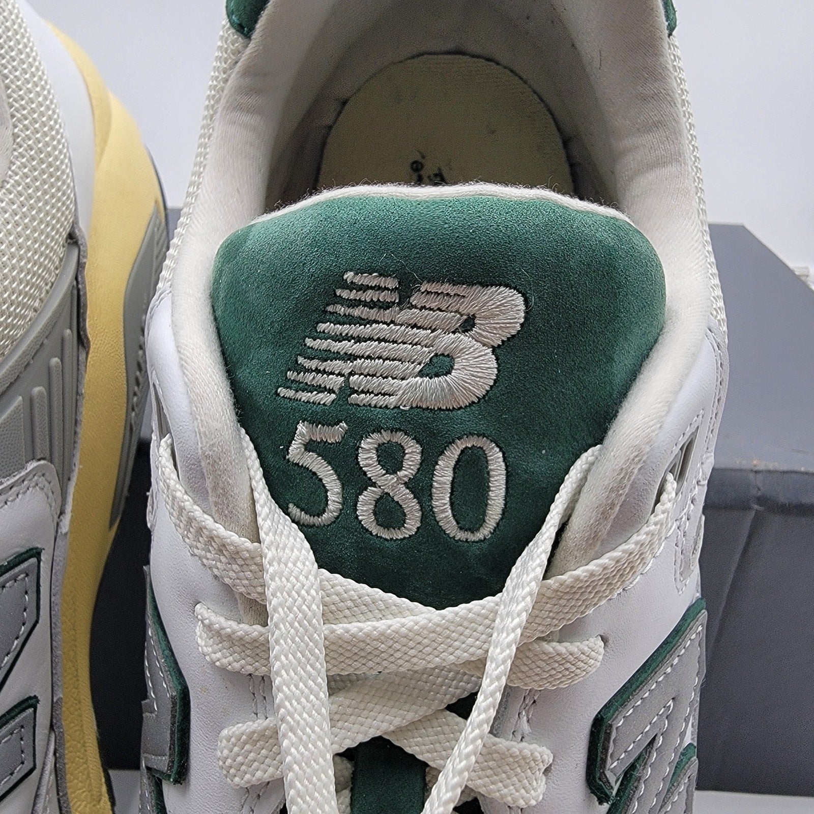 New Balance 580 'White Nightwatch Green' Sz 14 MT580RCA4