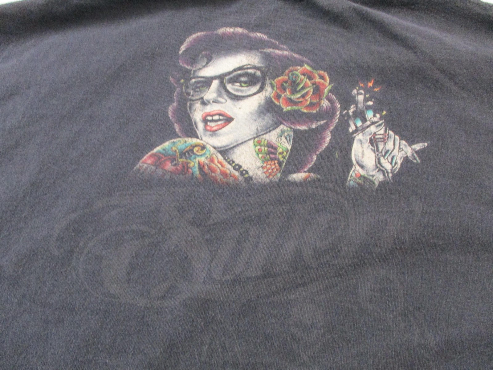 Sullen Art Collective Shirt Mens XL Black Tattoo PinUp Holly Skull Graphic 15625
