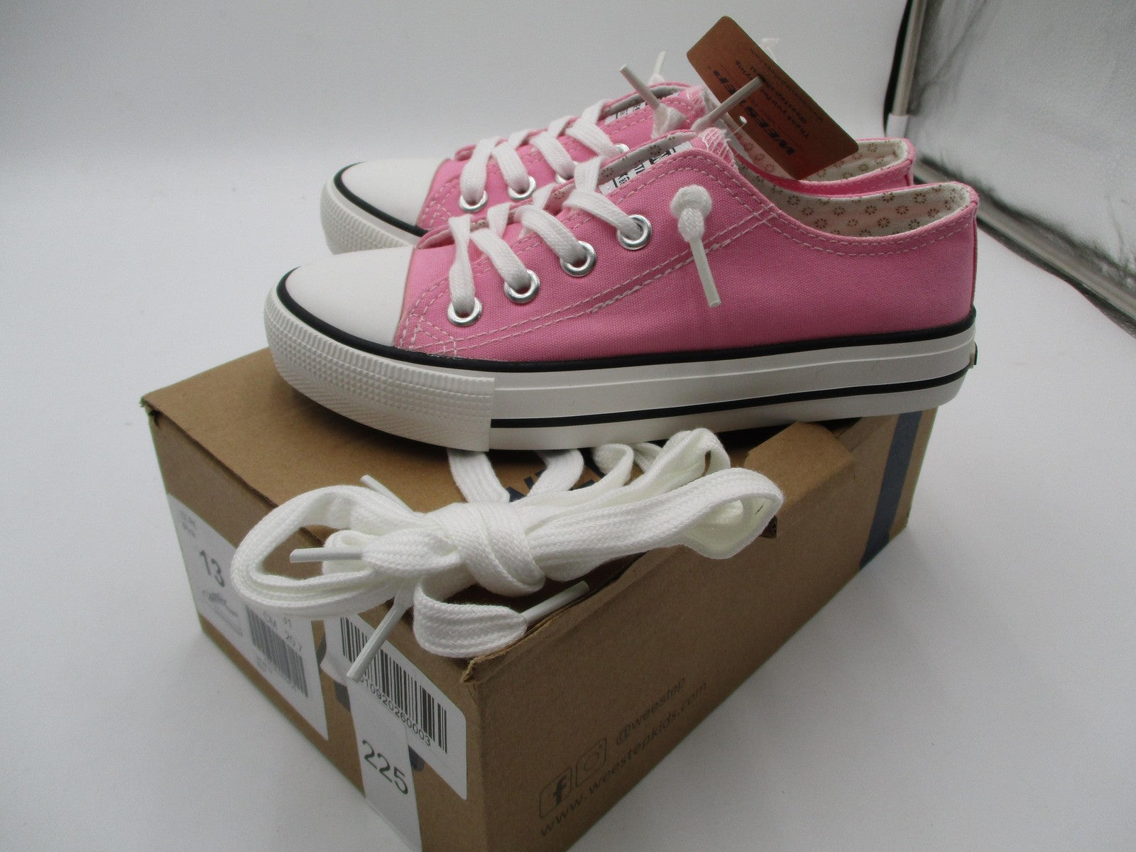 Weestep Originals Shoes Kids Size 13 Pink Canvas Low Top Lace Up Sneakers12
