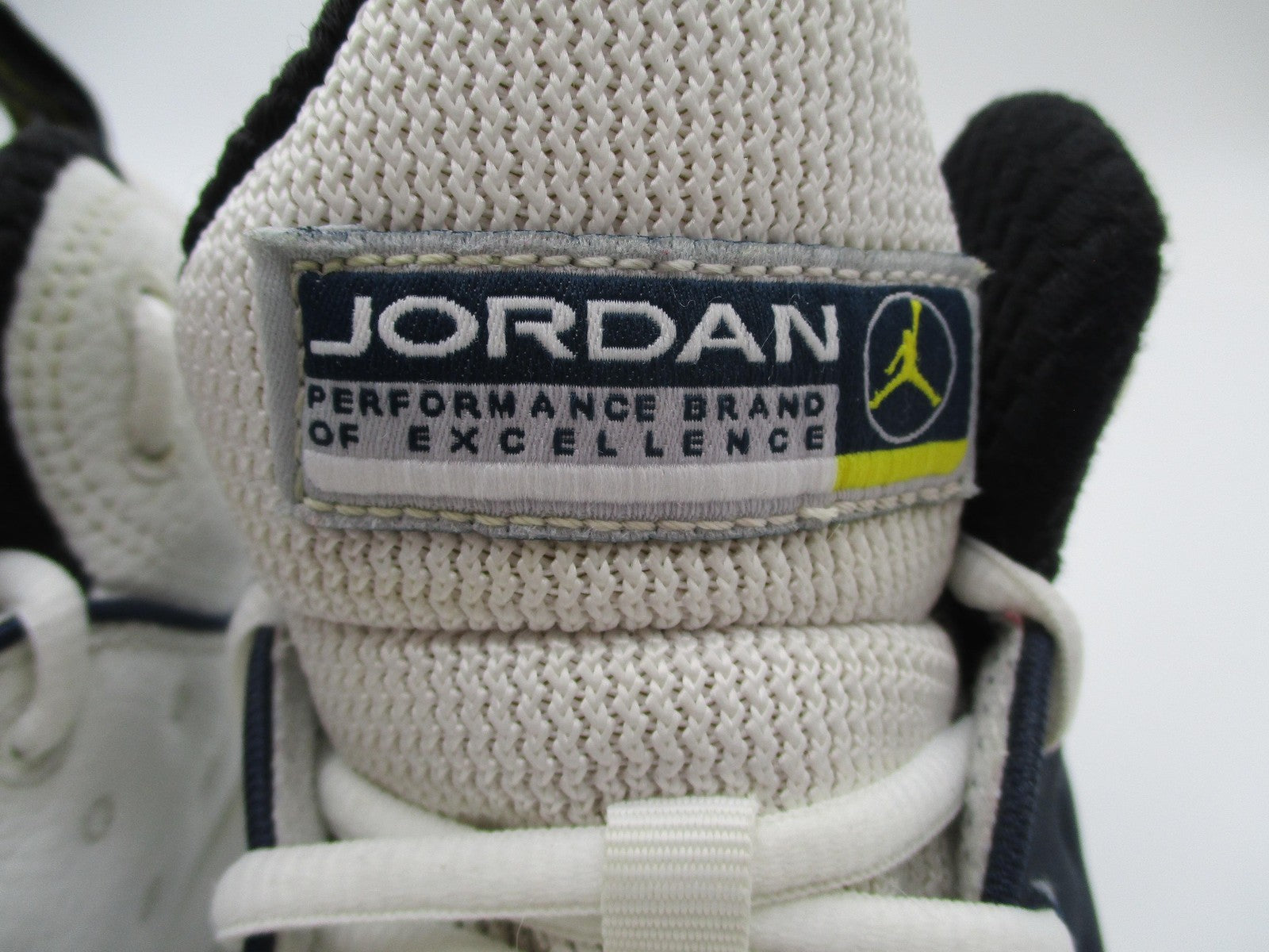 Jordan Jumpman Team 1 Shoes Youth 6Y White Navy Basketball Sneakers 820273-4172