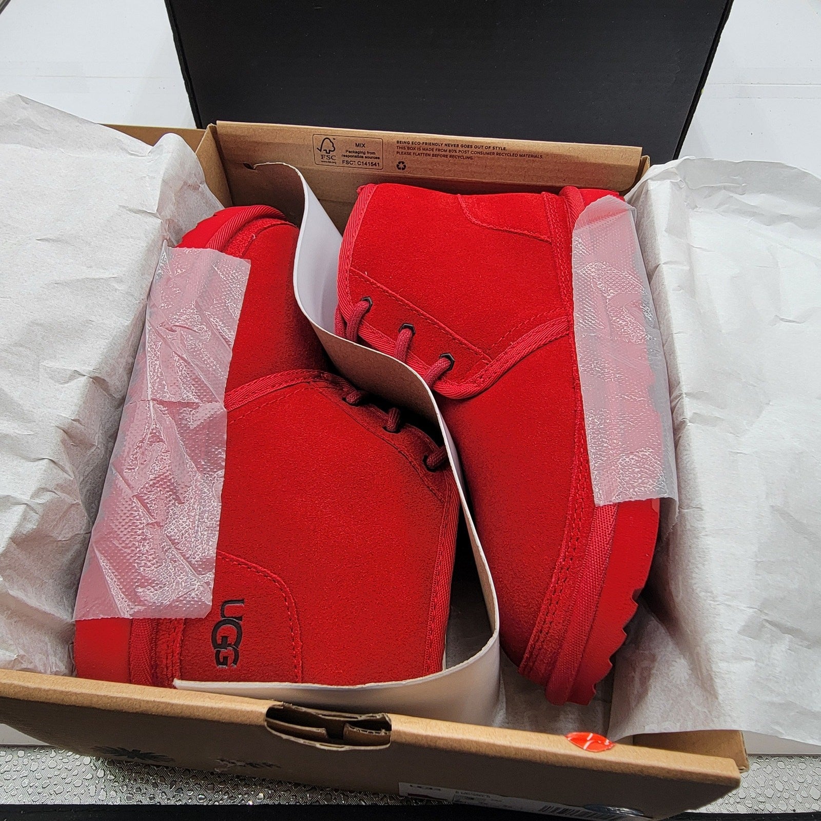 Uggs Neumel II Boot Kids 'Samba Red'  Size 3  New in Box9