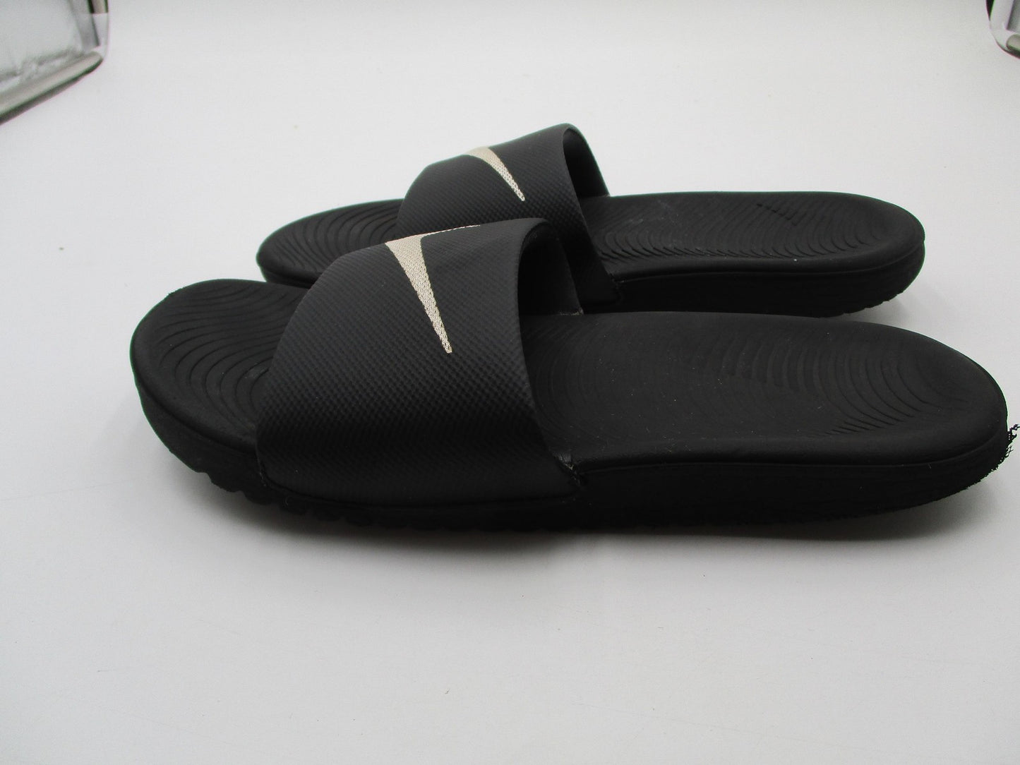 Nike Kawa Slide Shoes Youth Size 4Y Black Comfort Slide Sandals 819352-0012