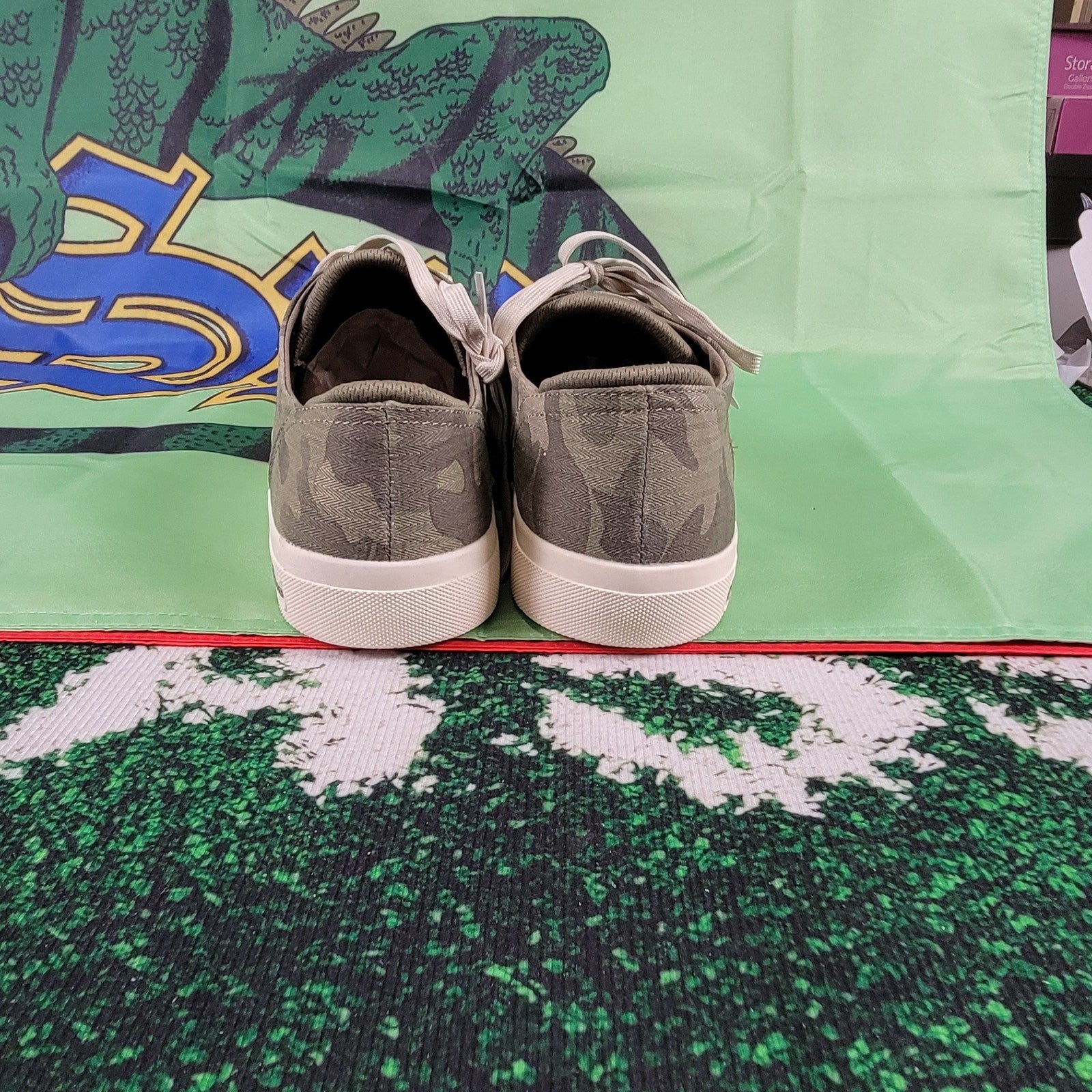 Sun & Stone Kiva Green Camo Sz 11.5M New in Box3