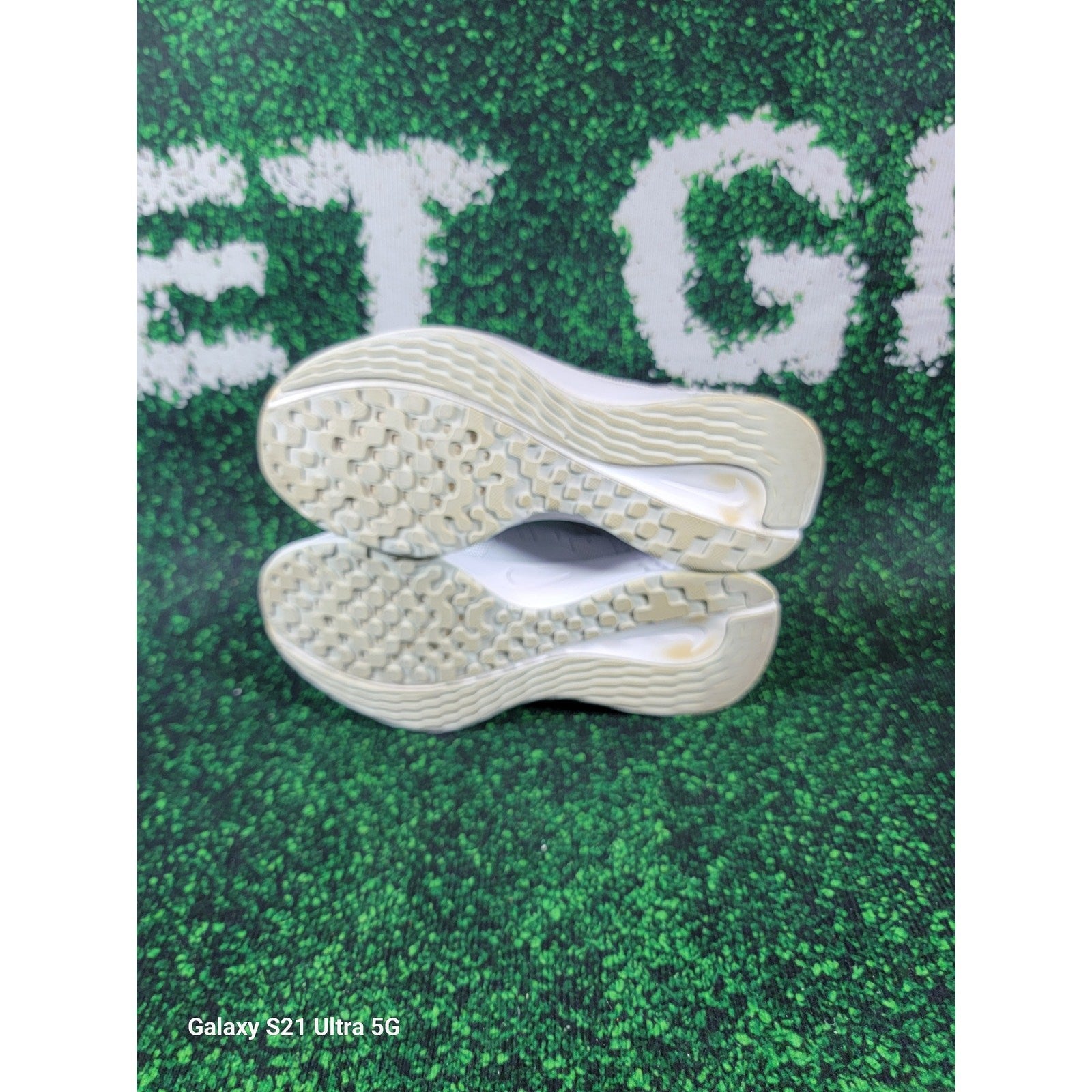 Nike Wmns Renew Serenity Run 'Pure Platinum' Sz 8 DB05220013
