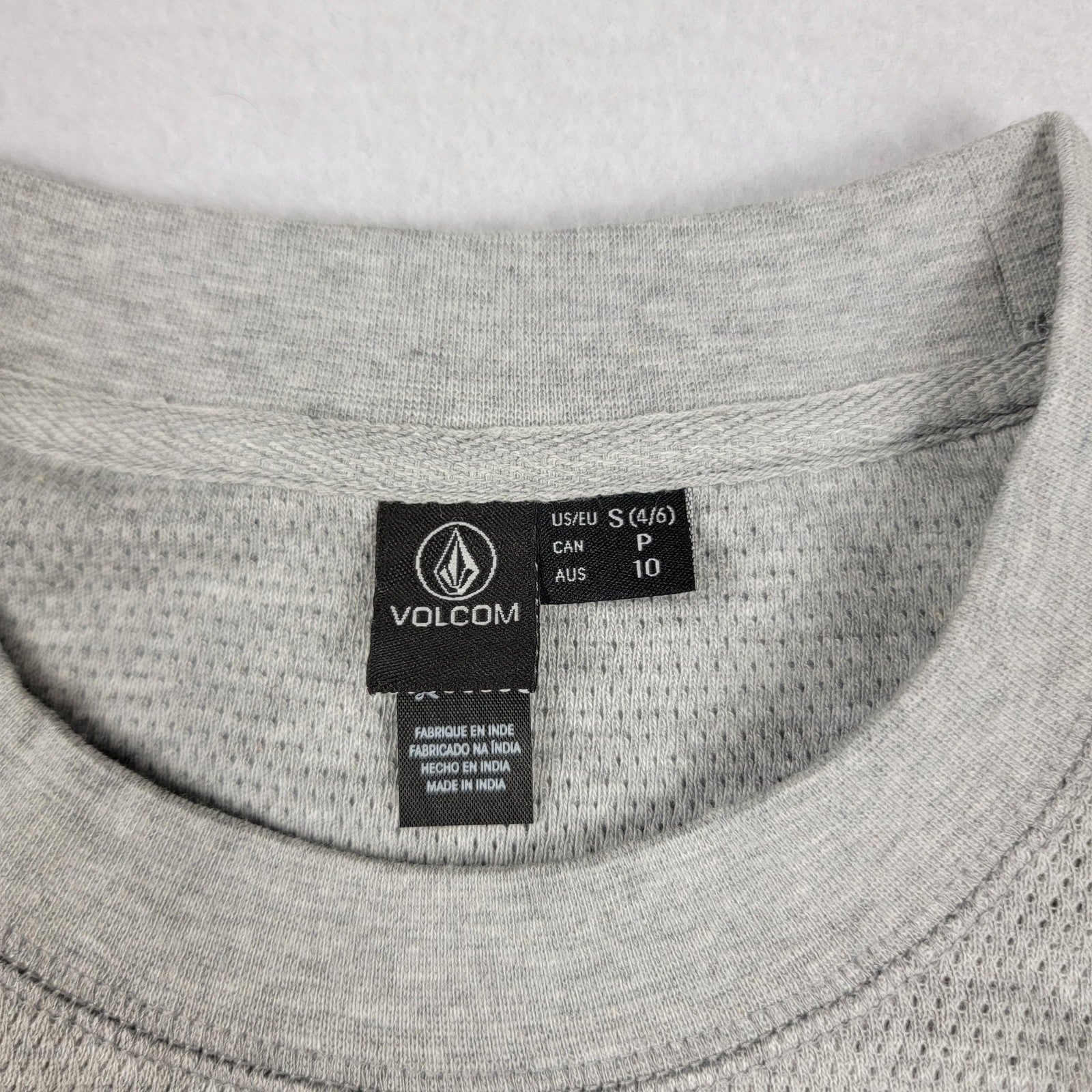 2 Piece Shirt Bundle Grizzly Grip Tape & Volcom Sz S