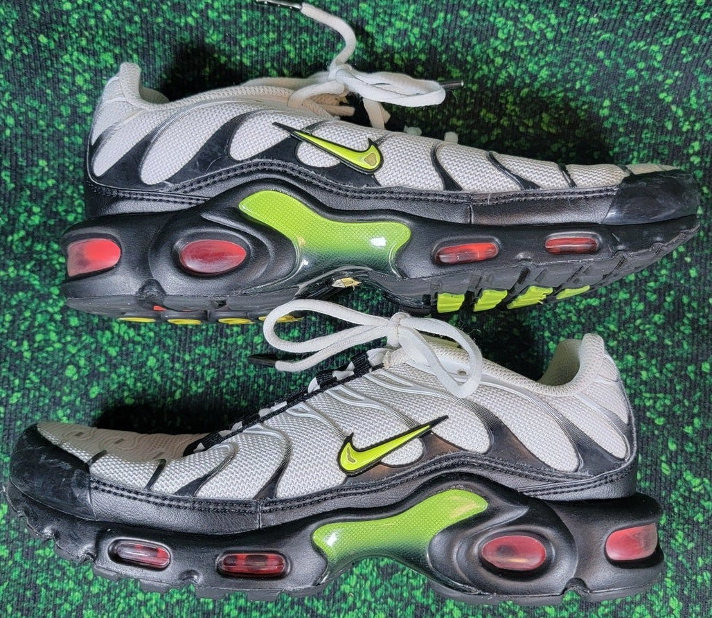 Nike Air Max Plus 'Black Volt' Size 7 AJ2013 1001