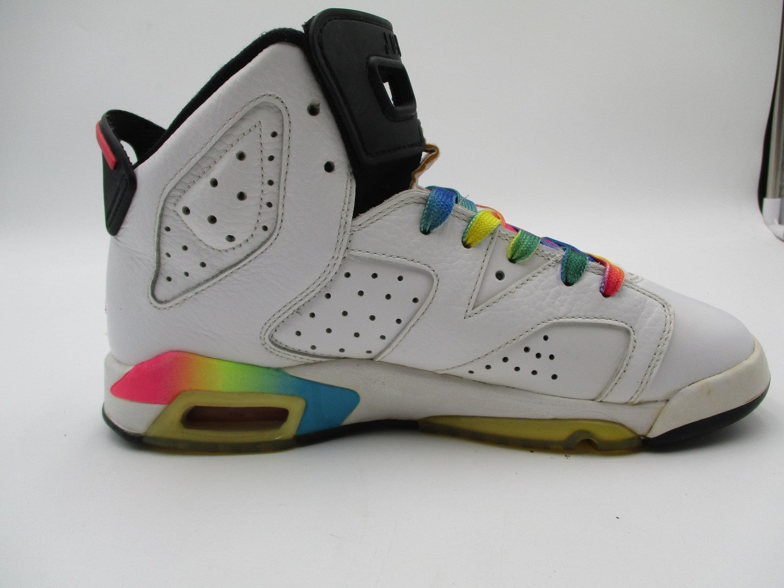 Air Jordan 6 Retro Rainbow Shoes Youth Size 6Y Multicolor Sneakers 384665-1039