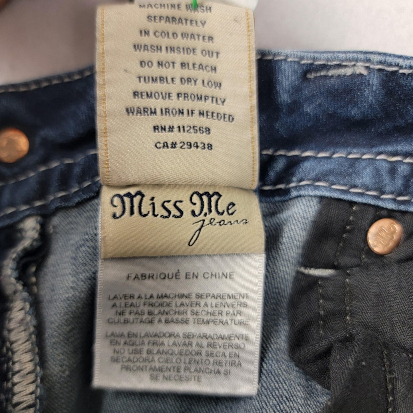 Miss Me Jeans Wmns 30 Blue Mid Rise Easy Crop Distressed Embroidered Pockets 96210