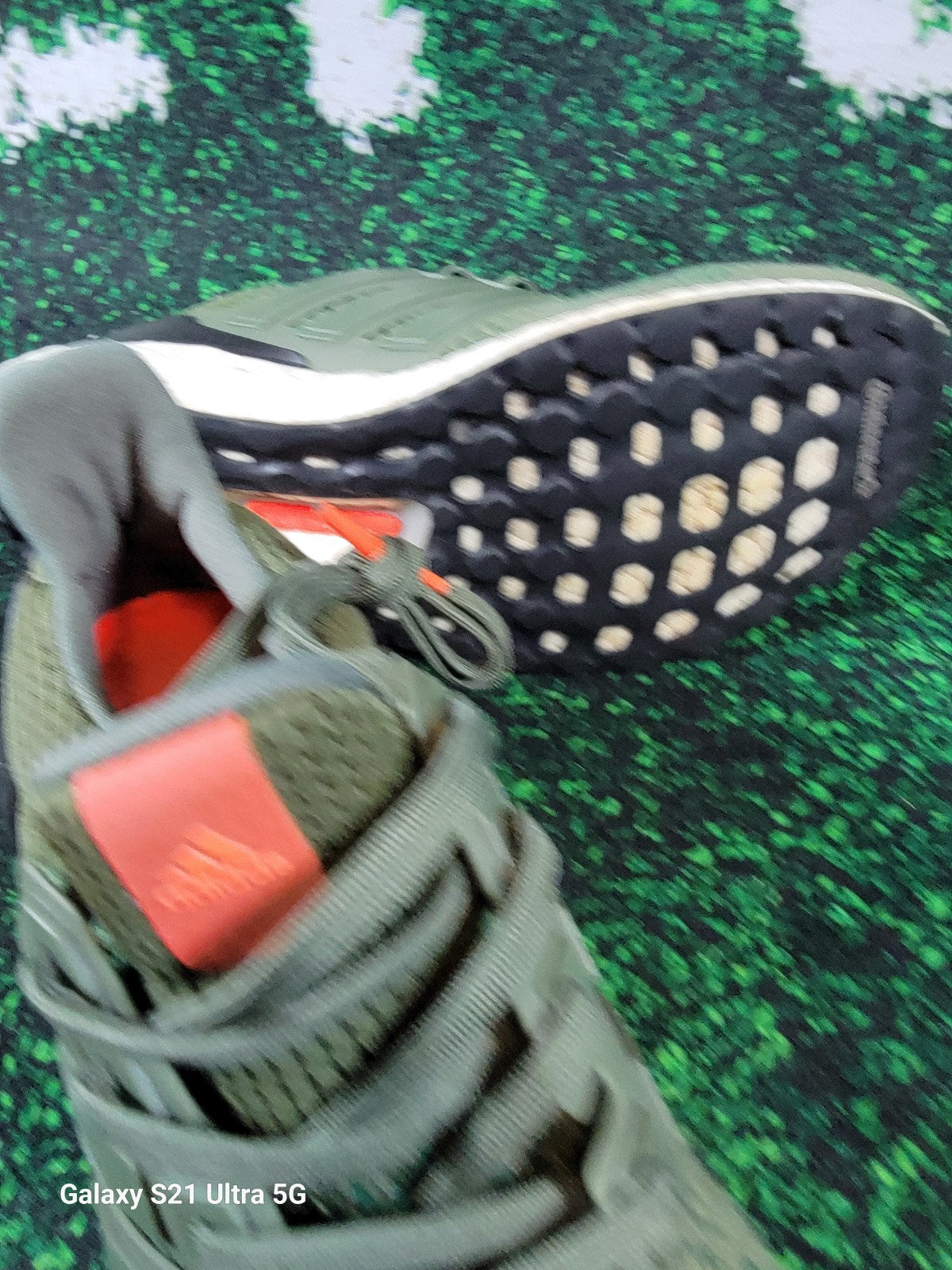 Adidas Ultraboost Olive Green Mens Size 7 Running Shoes Preowned Boost