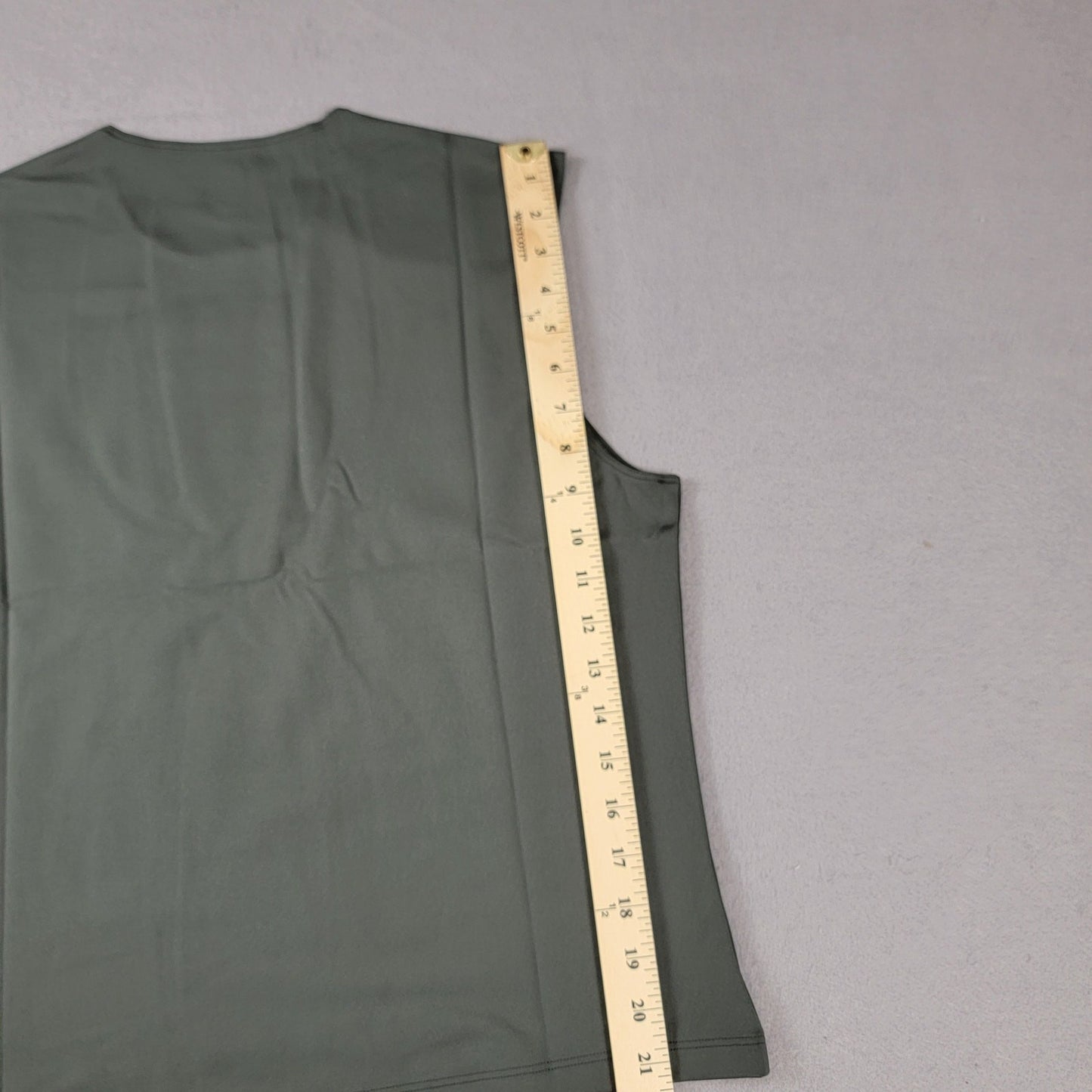 Yzy xGAP Sleeveless Tank Dk Green Sz XL New7