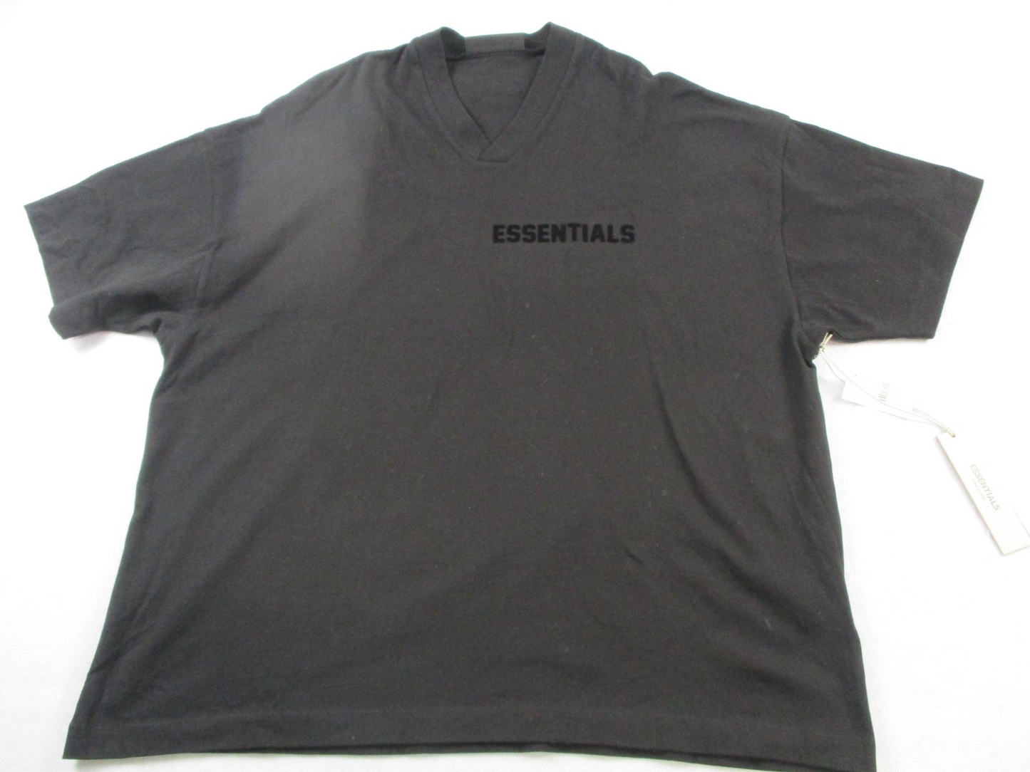 Fear Of God Essentials Shirt Mens Medium Black VNeck Logo Streetwear Tee 13460