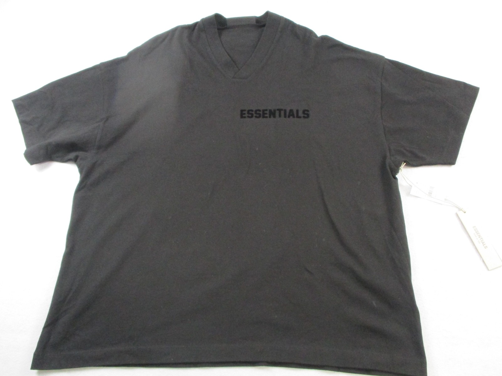 Fear Of God Essentials Shirt Mens Medium Black VNeck Logo Streetwear Tee 13460