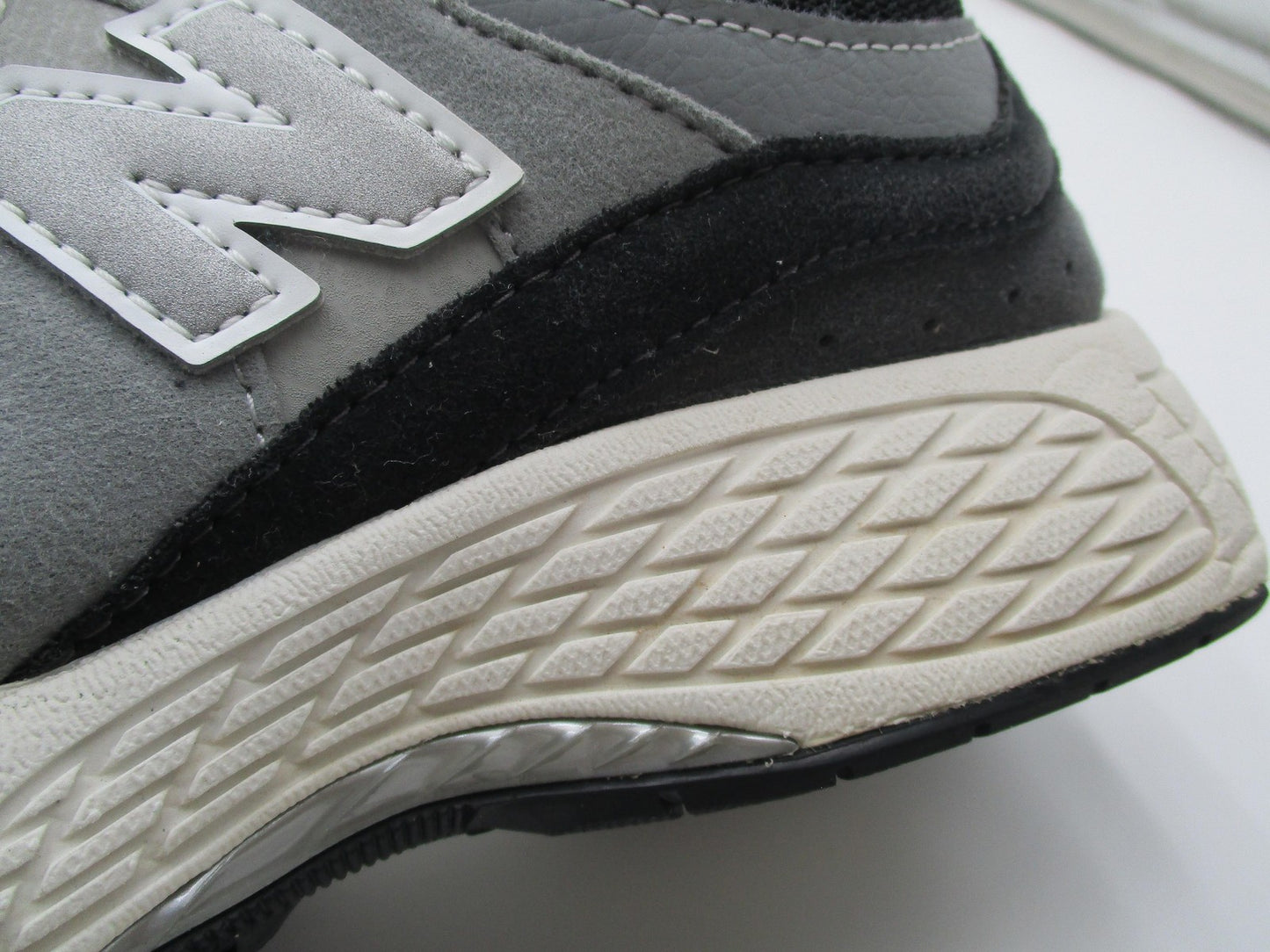 New Balance 2002R Big Kid 'Slate Grey Black' Sz 5.5 Running GC2002SG Sneaker 1R515