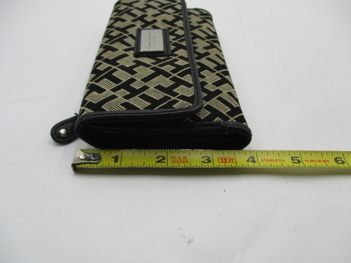 Tommy Hilfiger Wallet Womens One Size Black Geometric Checkbook Wristlet9
