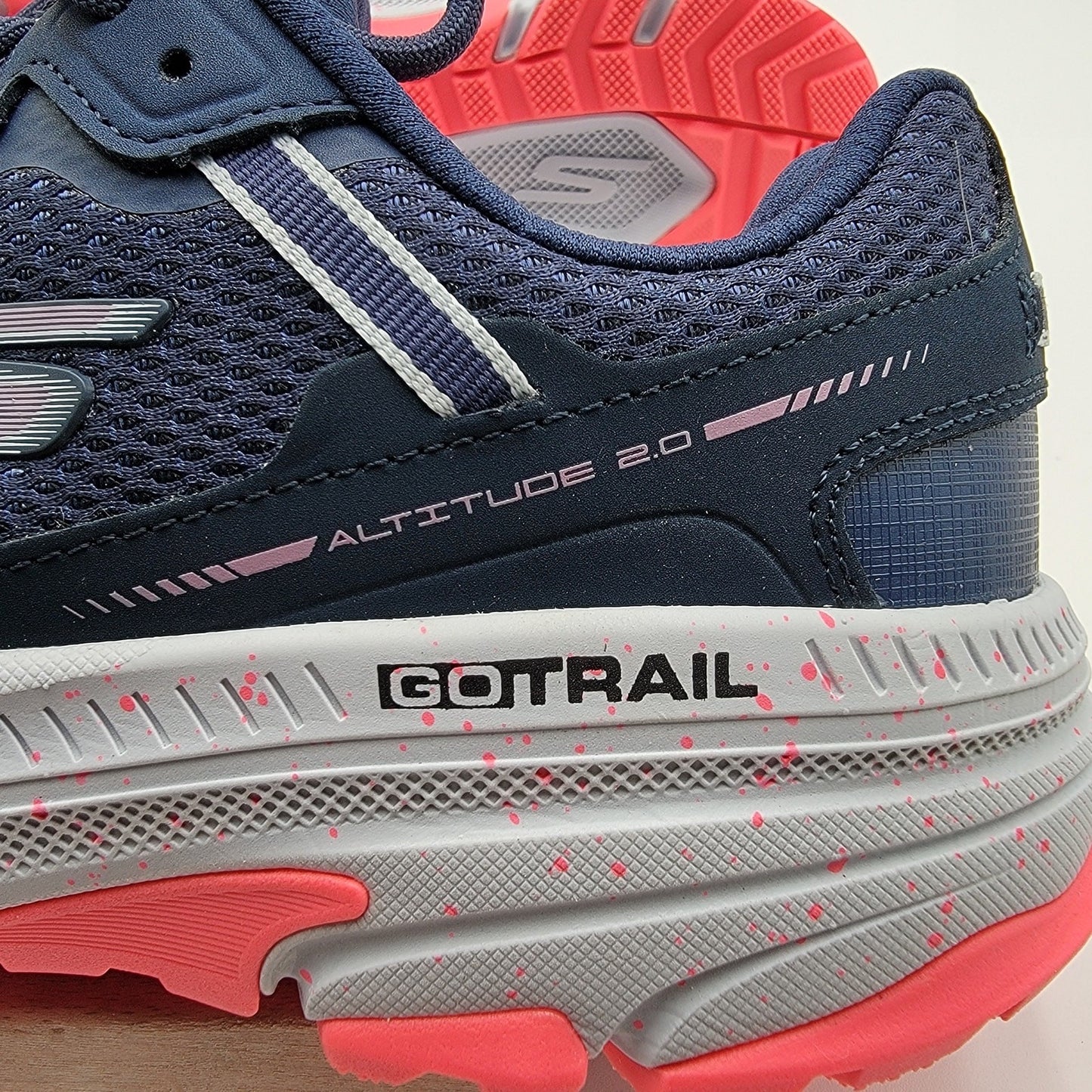 Skechers Go Run Trail Altitude 2.0 Ravine Wm Sz 7.5 129525/NVPK7