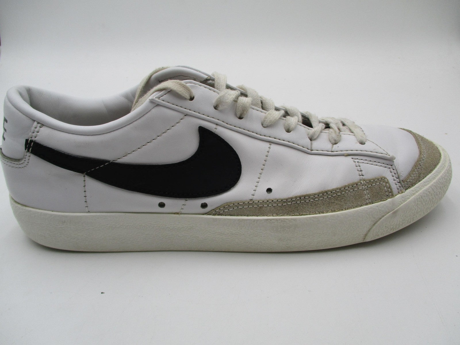 Nike Blazer Low '77 Shoes Mens Size 10.5 White Black Leather Sneakers DA6364-10110