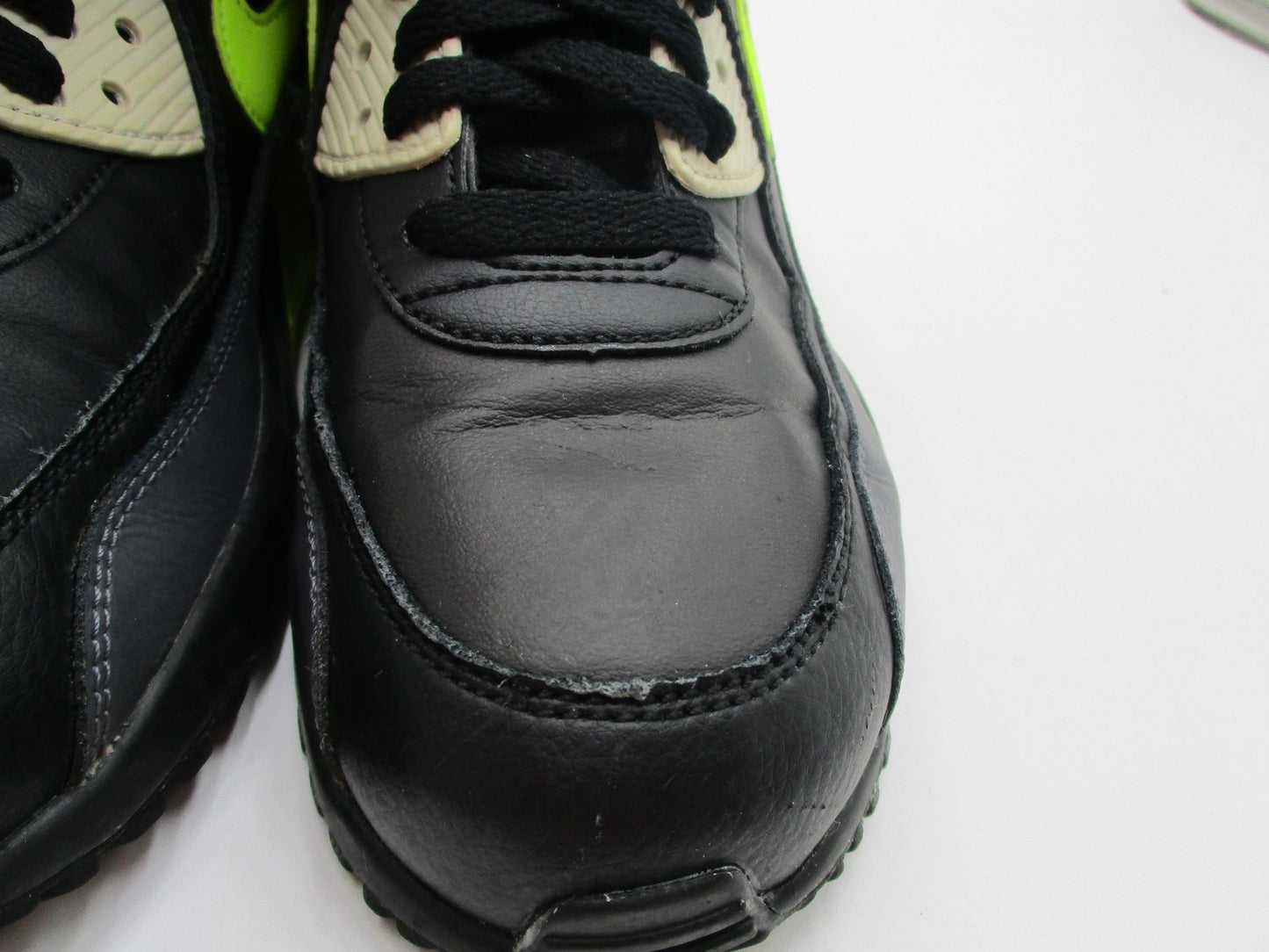 Nike Air Max 90 Shoes Youth Size 5.5Y Black Volt Running Sneakers 833412-023 1T810