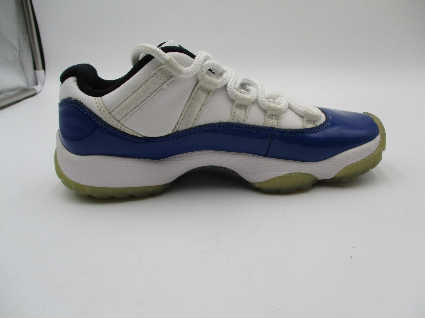 Air Jordan 11 Retro Low Shoes Womens Size 7 White Blue Sneakers AH7860-1006