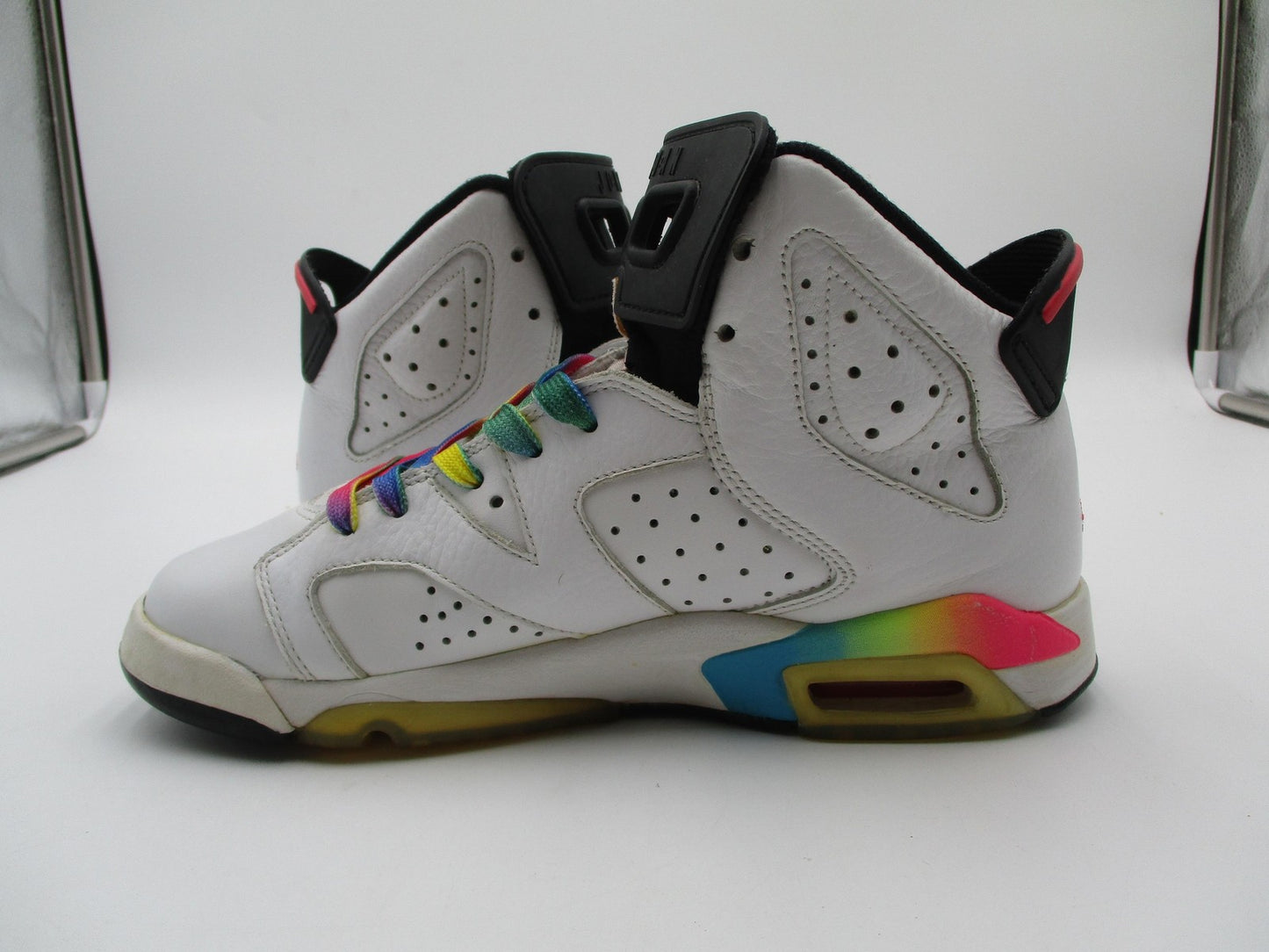 Air Jordan 6 Retro Rainbow Shoes Youth Size 6Y Multicolor Sneakers 384665-1038