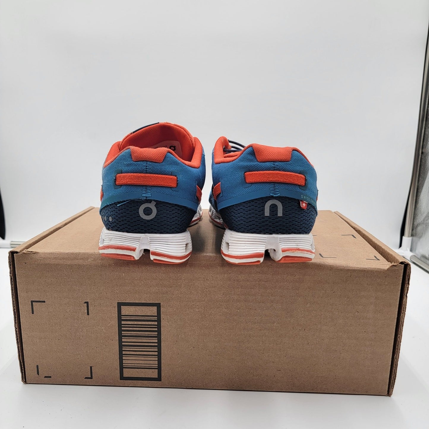 On Running Mens Cloud Pacific/Sunset Sz 8