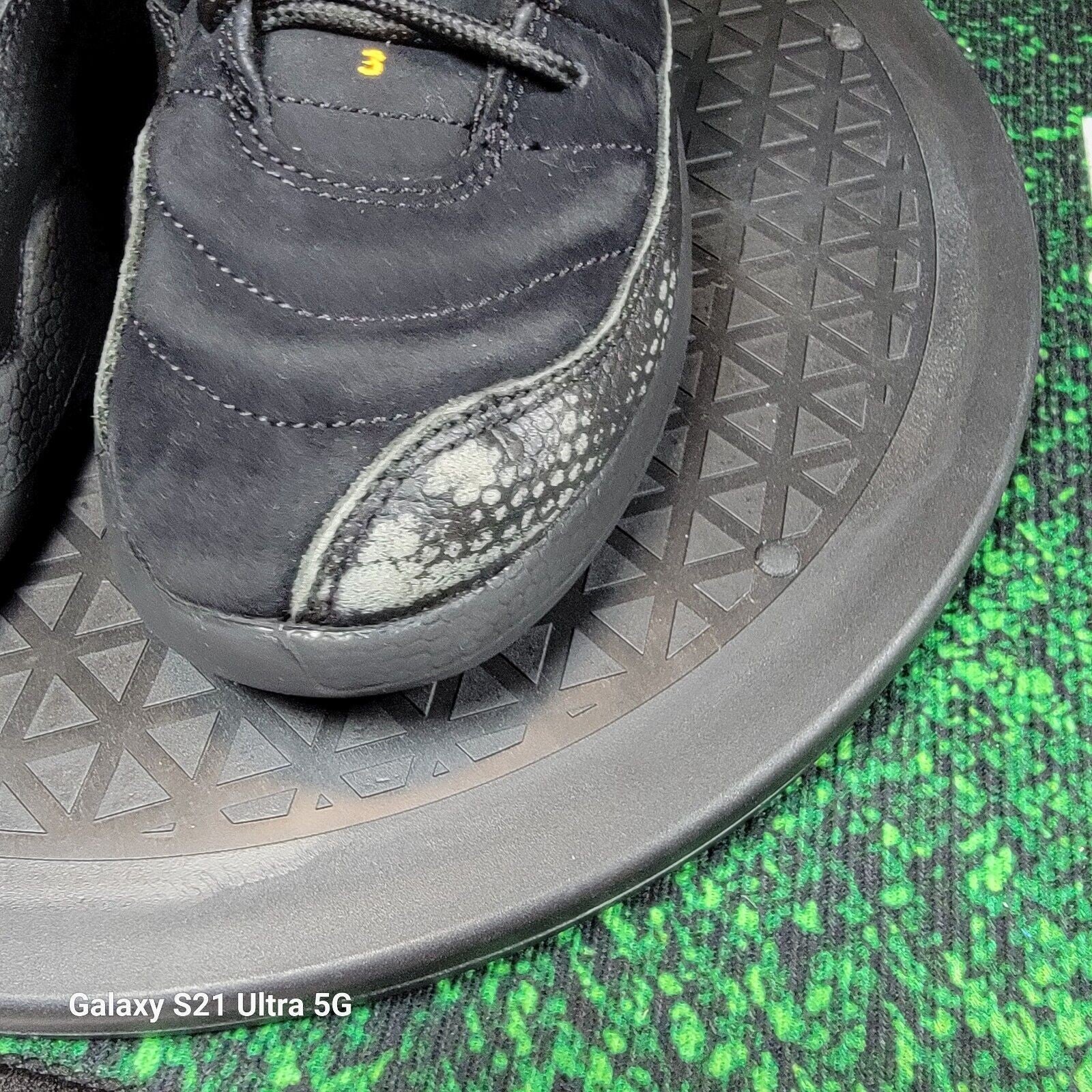 Nike Jordan 12 Retro Black Taxi Lace up high top sneakers sz 13.5 childs5