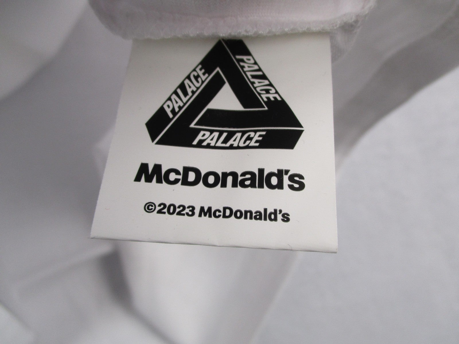Palace Shirt Mens 2XL White McDonald's Sign Graphic Skate Logo Streetwear