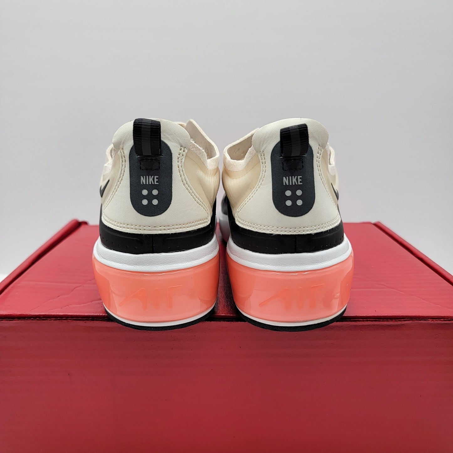 Nike Wmns Air Max Dia SE 'Pale Ivory' Sz 9.5 (252) AR74101013