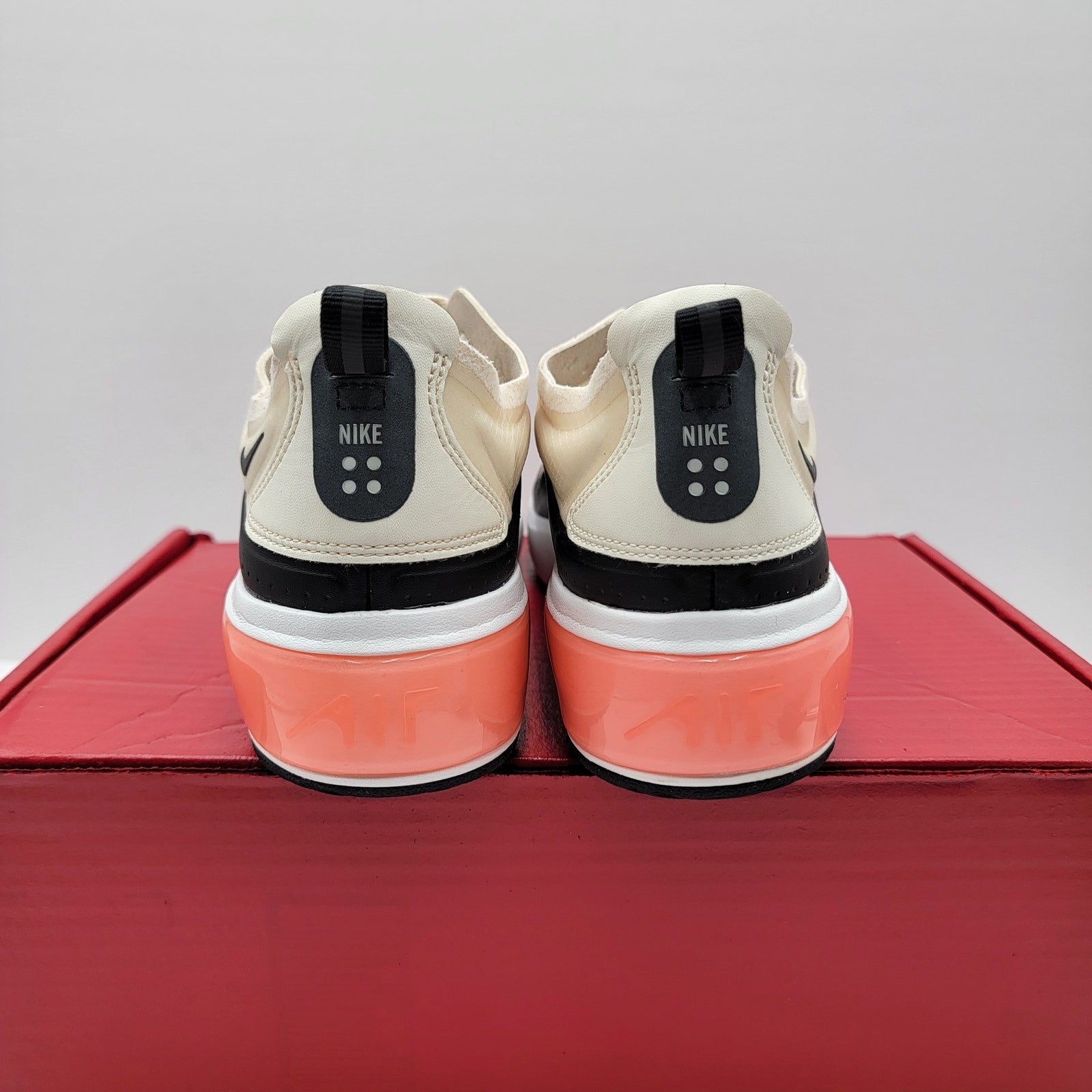 Nike Wmns Air Max Dia SE 'Pale Ivory' Sz 9.5 (252) AR74101013