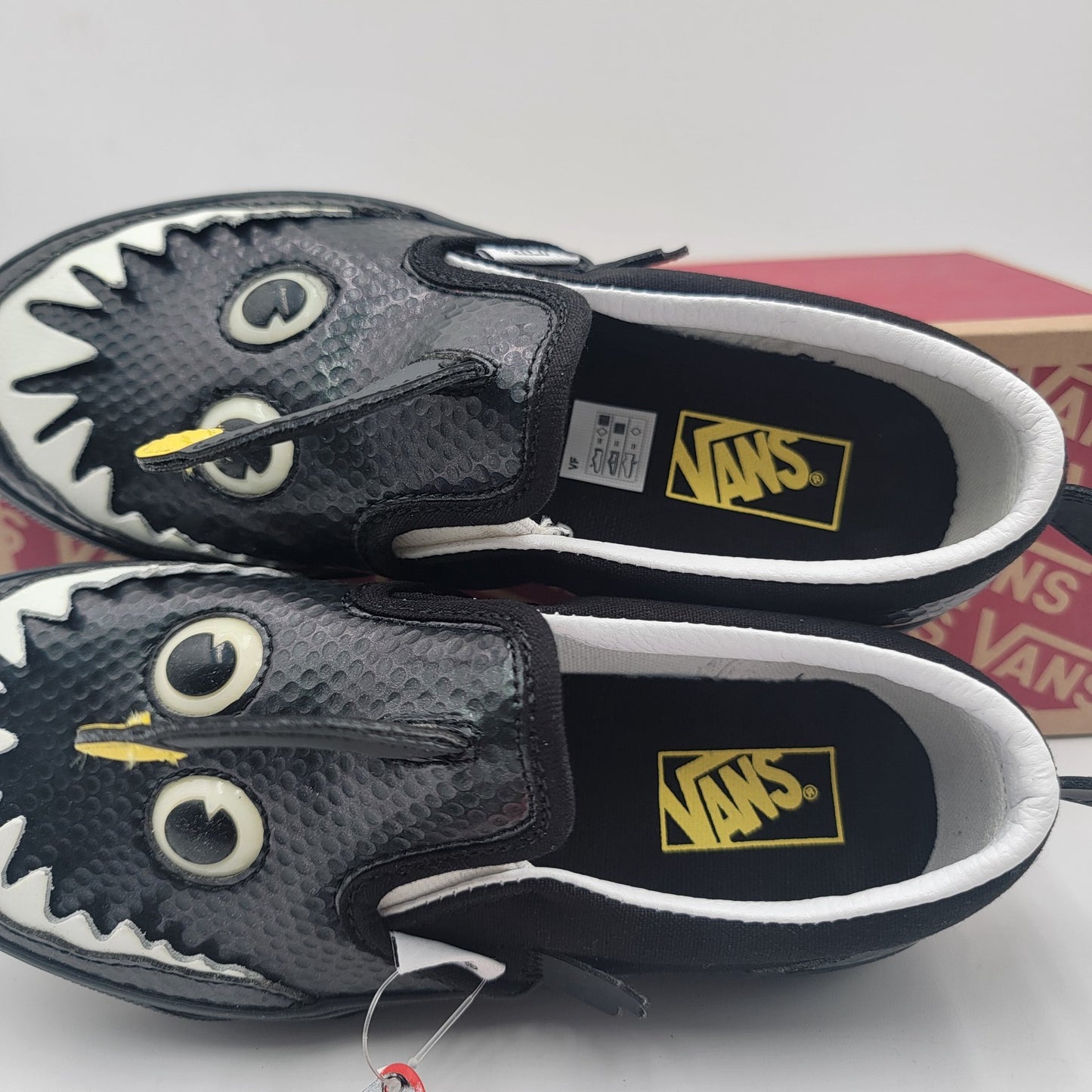 https://i.ebayimg.com/00/s/MTYwMFgxNjAw/z/R~EAAeSw9V9oy4HL/$_57.JPG