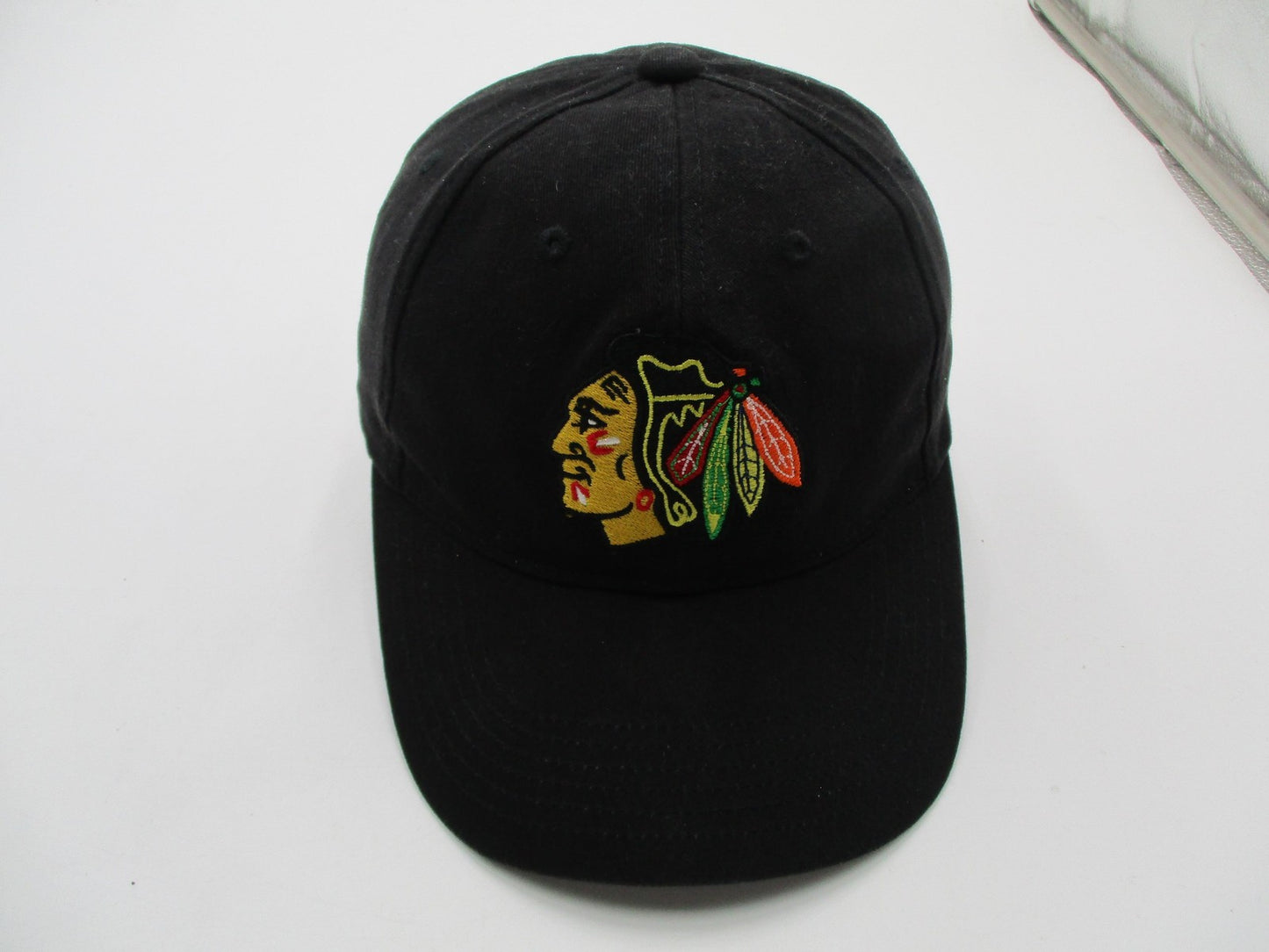 Chicago Blackhawks Hat Cap Strap Back One Size Black NHL Hockey Fan Favorite2