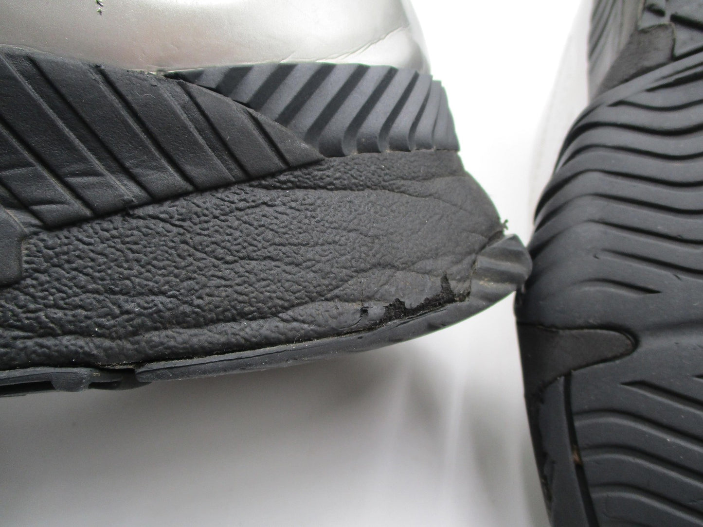Adidas Alexander Wang Puff Trainer Shoes Mens Size 10.5 Silver Black Sneaker 1J813