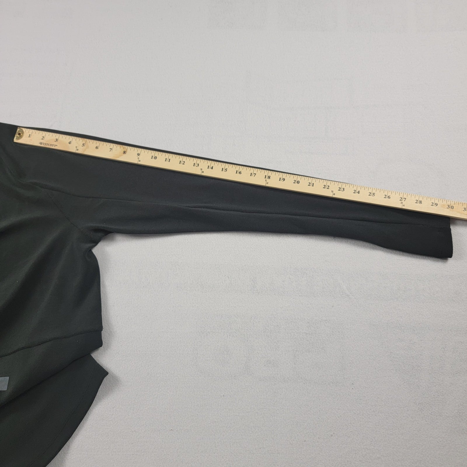 Nike Running Division DriFit 1/4 Zip Running Top Men’s Small Black NWT