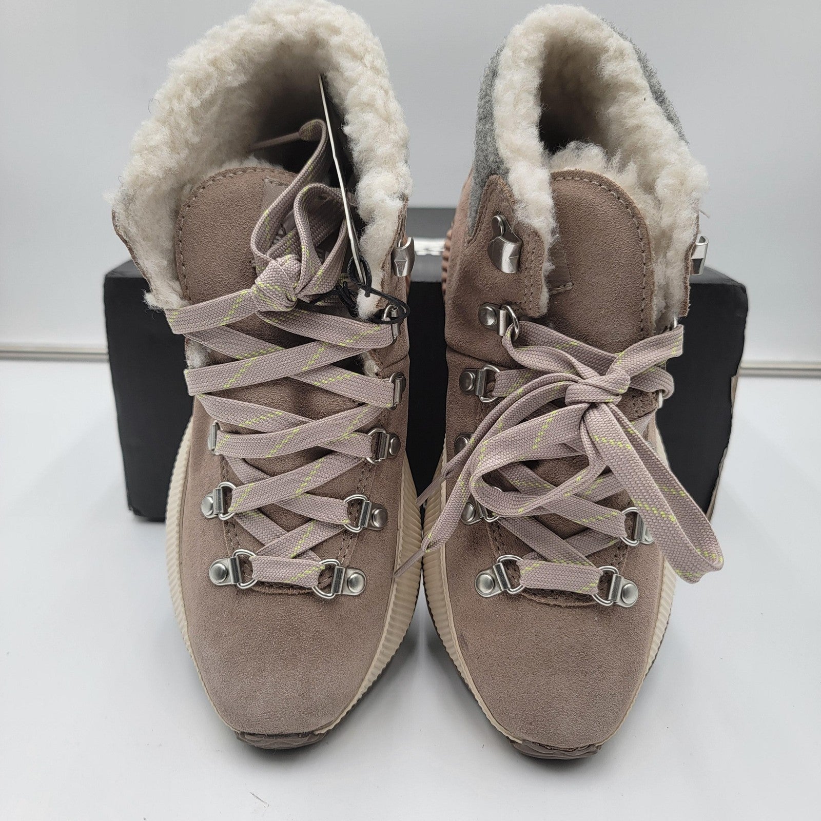Sorel Out N About III Conquest WP Shoes Wmns Size 5.5 Waterproof Fur Lined Boots2