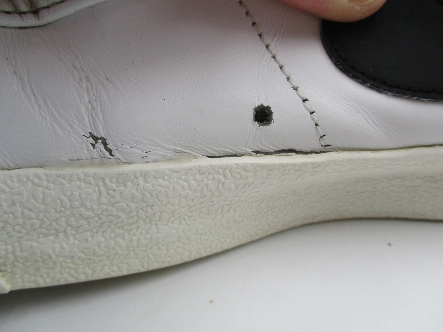 Nike Blazer Low '77 Shoes Mens Size 10.5 White Black Leather Sneakers DA6364-1019