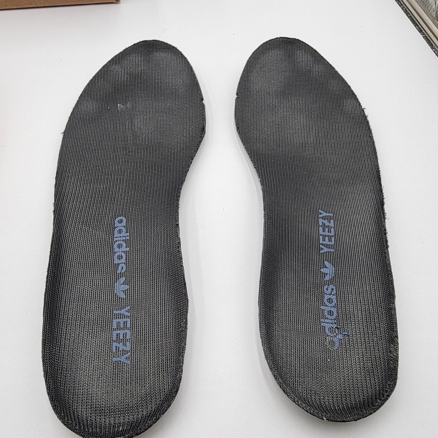 Adidas Yeezy Boost 350 V2 'Carbon' Sz 5.5 Authenticated