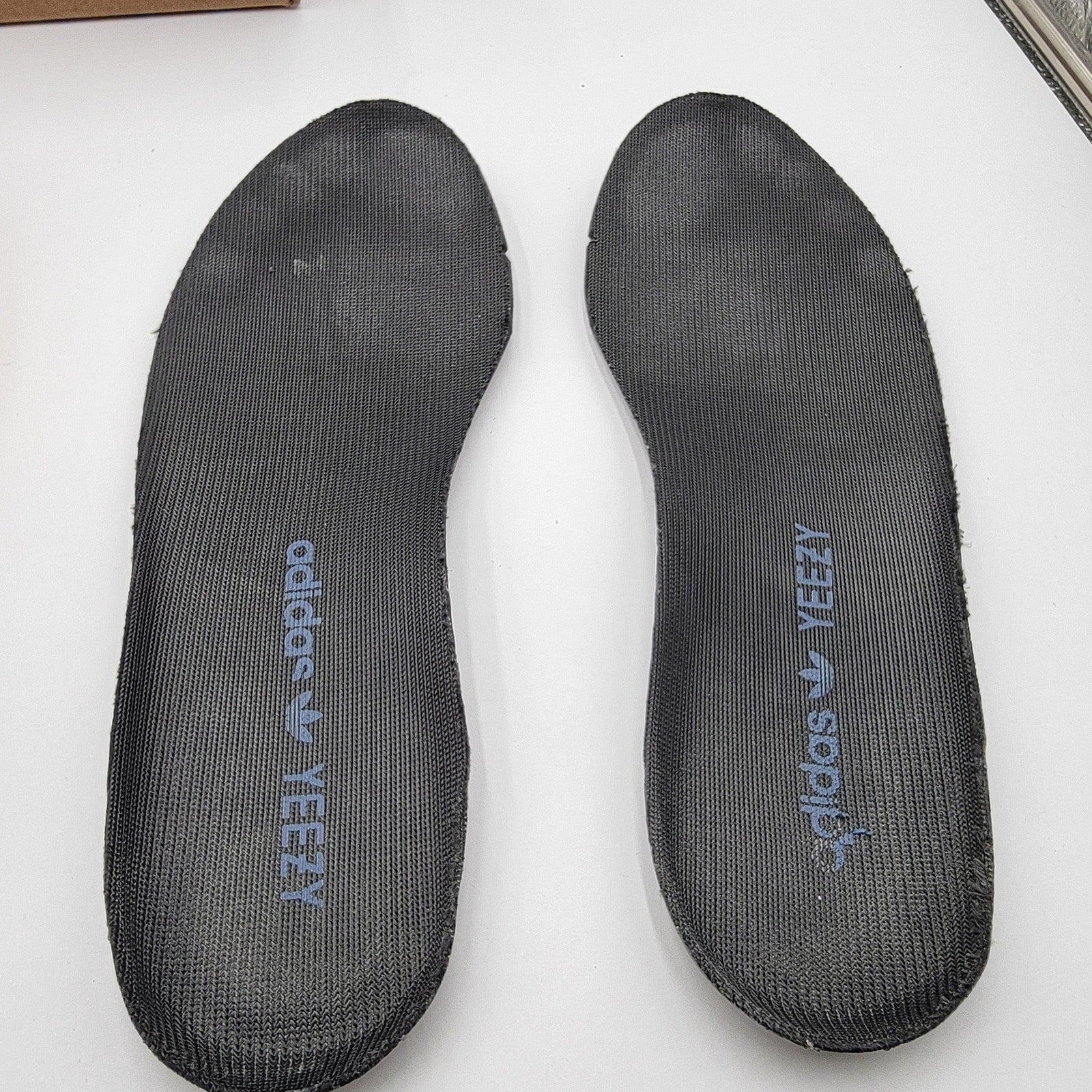 Adidas Yeezy Boost 350 V2 'Carbon' Sz 5.5 Authenticated