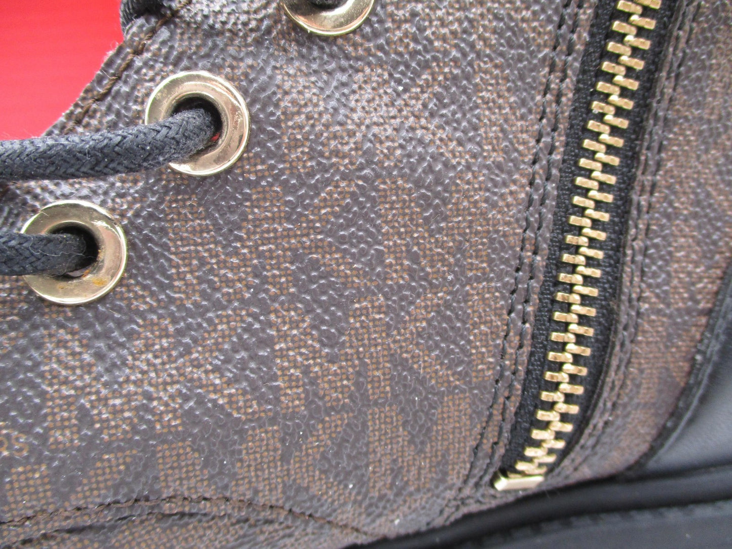 Michael Kors Boots Womens Size 8 Brown Logo Combat Lace Up Ankle LS21J (1R2)5