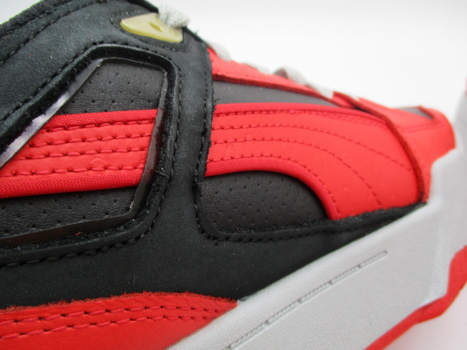 Puma Slipstream INVDR Shoes Men Sz 10.5 Red Black Leather Low Top 38996801 1S913