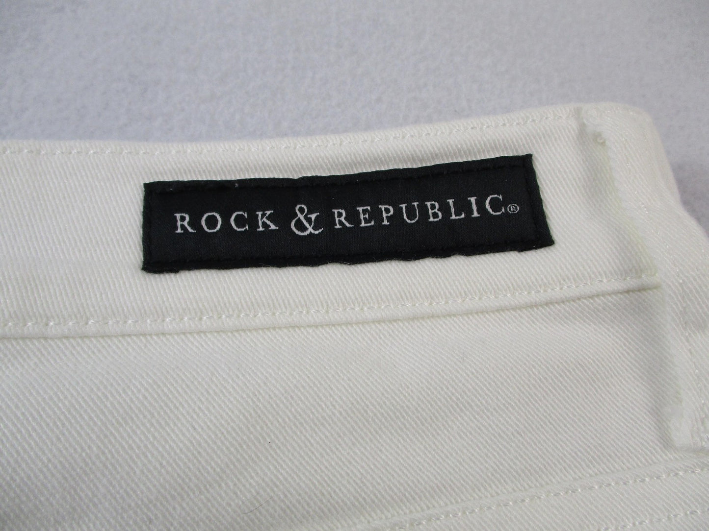 Rock & Republic Kendall Jeans Womens 12 White Straight Leg Stretch Denim 143911